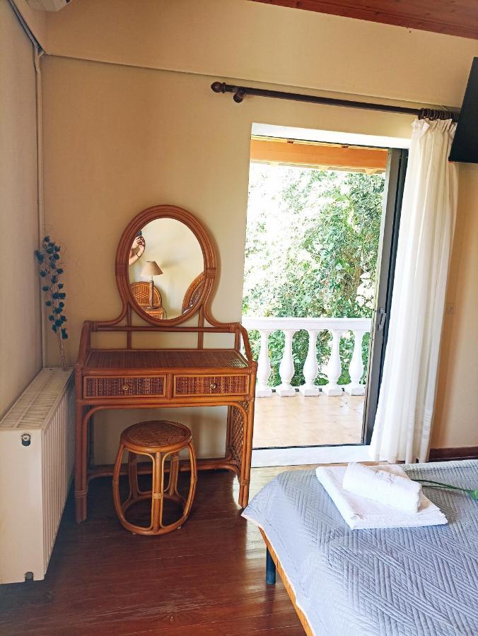 Iren Holiday Apartment Ipsos Exterior photo