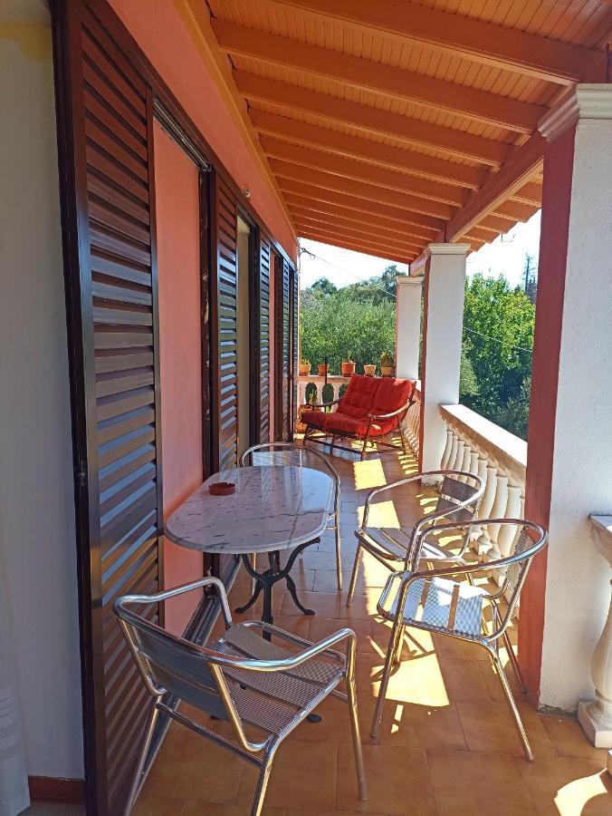 Iren Holiday Apartment Ipsos Exterior photo
